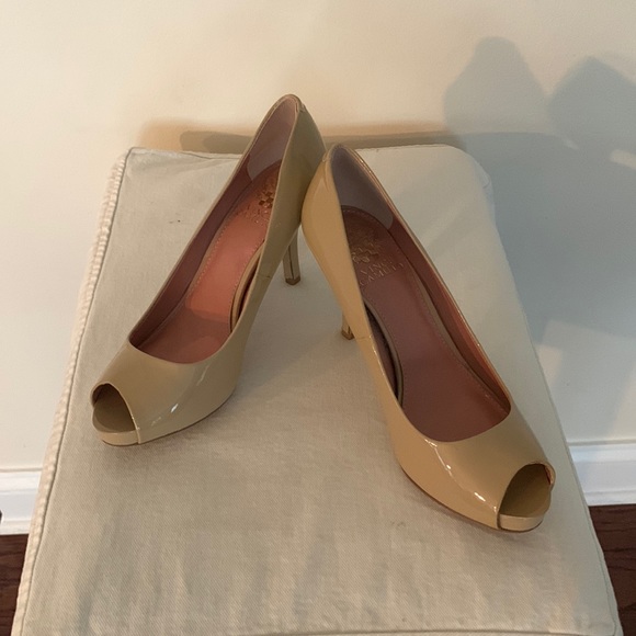 Never worn Vince Camuto nude platform heels - Picture 1 of 4